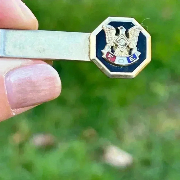5/$25 FOE American Military brass vintage tie clip 🪖🎖️ - Picture 2 of 6